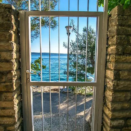 Apartment Nata With Beautiful Sea View Starigrad Paklenica