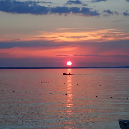 Apartment Nata With Beautiful Sea View Starigrad Paklenica